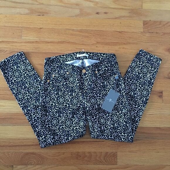 — 7 For All Mankind — Low-Rise Jeans 25✨HOST PICK✨ - Picture 7 of 7